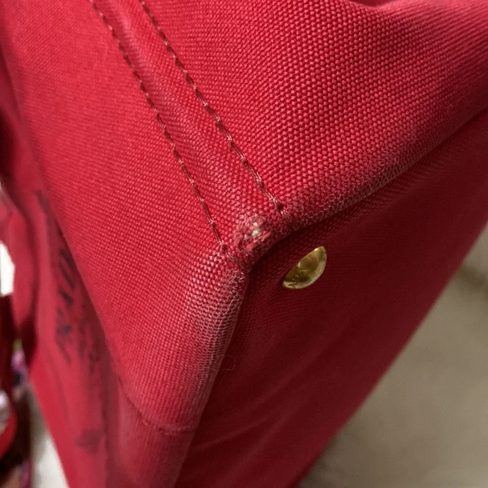 💯% Authentic PRADA CANAPA - Picture 9 of 17